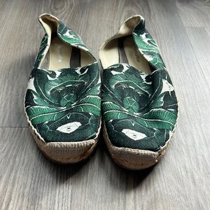 Mara and Mine size 7 casual canvas, leather and rope loafer.